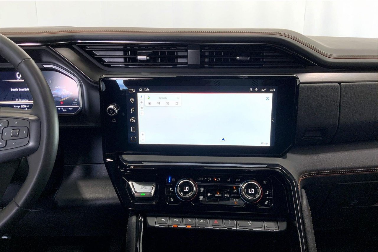 Used 2024 GMC Sierra 1500 AT4 w/ Technology Package AWD/4WD image 5