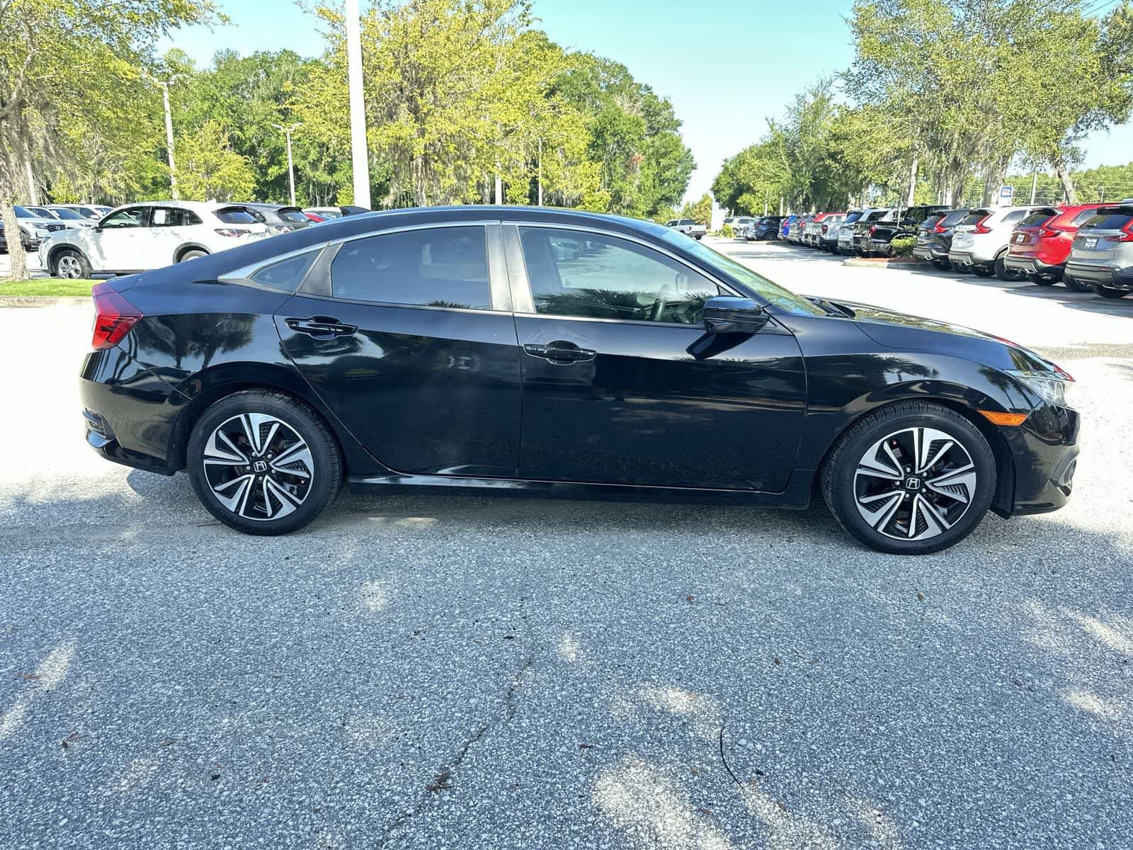 Used 2017 Honda Civic EX-T image 7