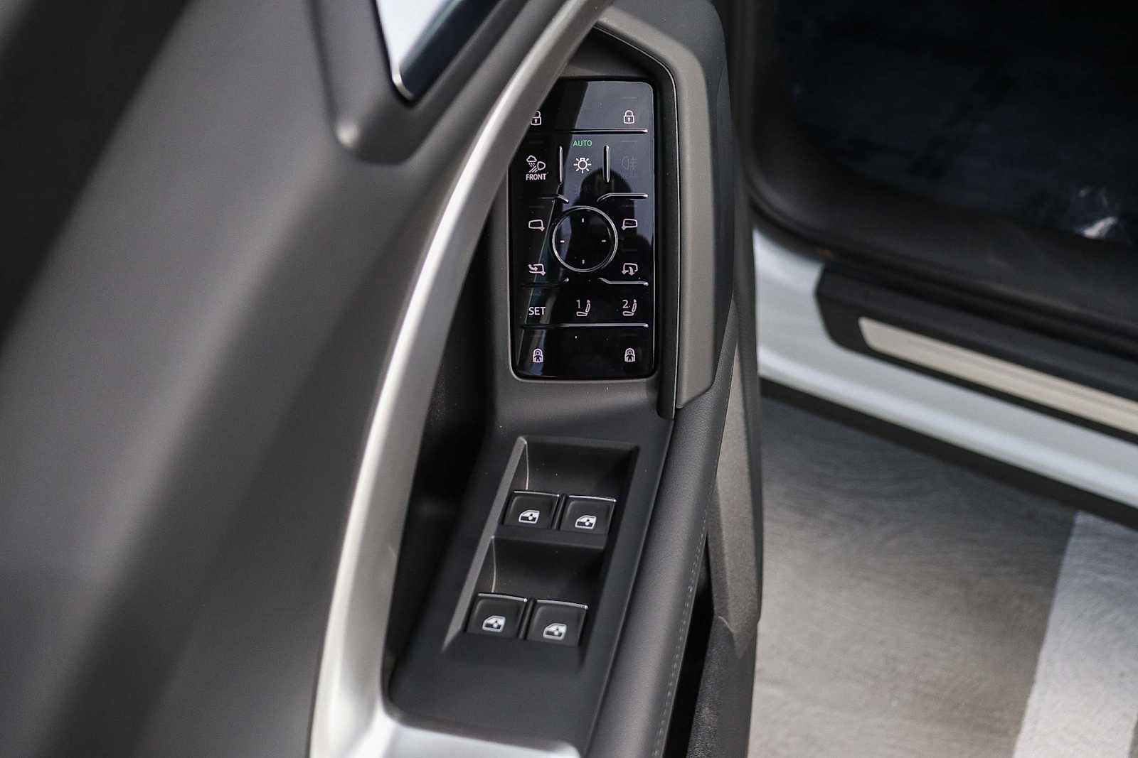 Used 2025 Audi Q5 Premium Plus w/ Premium Plus image 26