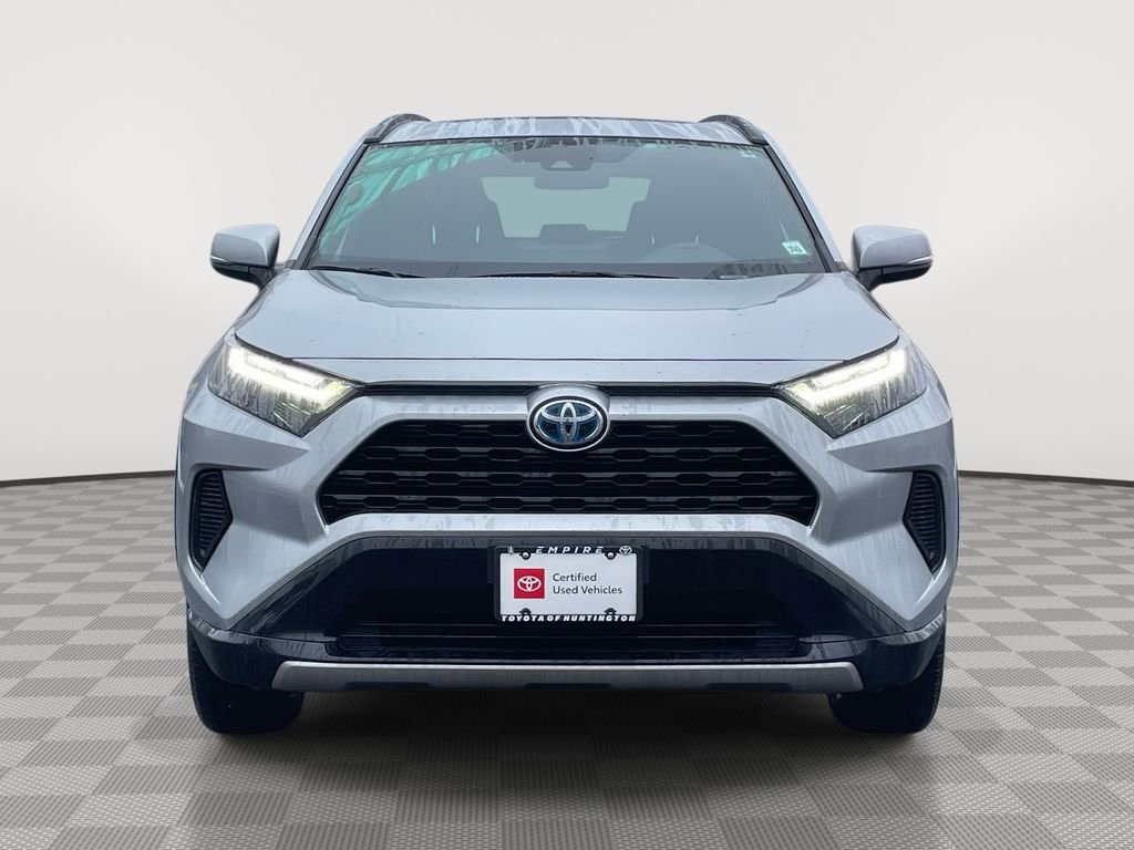 Used 2023 Toyota RAV4 SE image 2