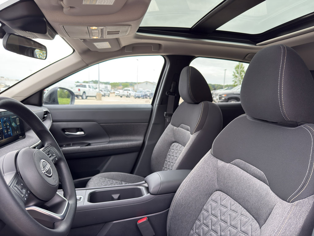 New 2026 Nissan Kicks SV w/ SV Premium Package image 26