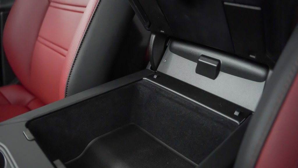 New 2025 Porsche Cayenne Coupe image 35