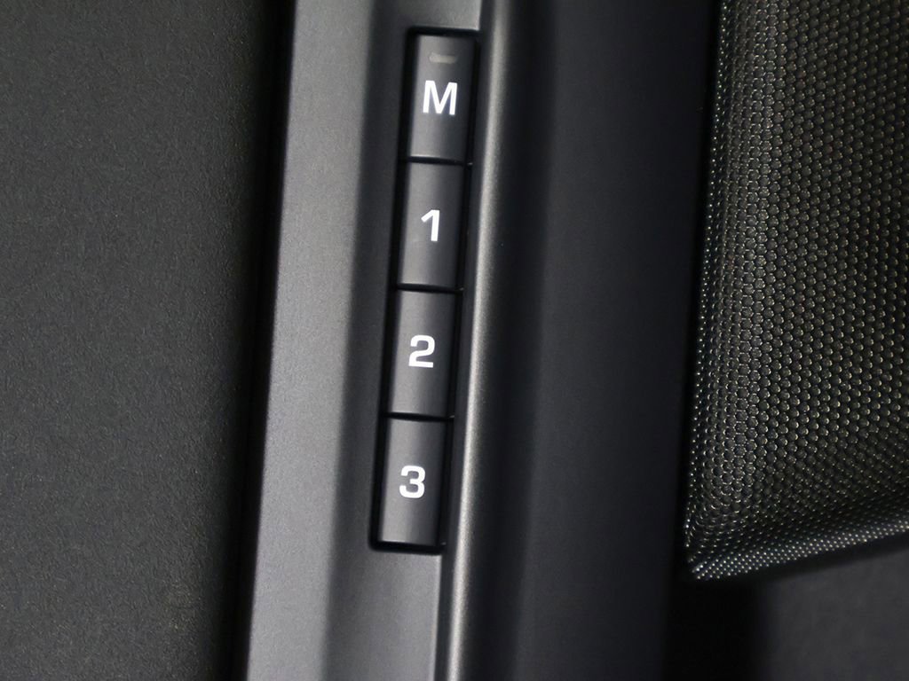 Used 2024 Land Rover Range Rover Evoque S AWD/4WD image 36