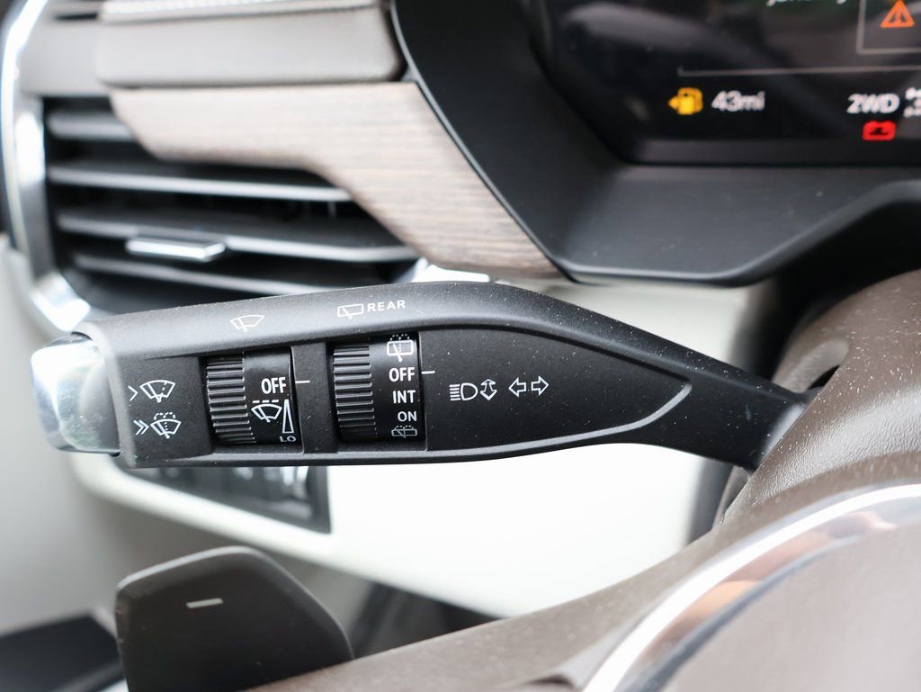 New 2026 GMC Acadia Denali w/ Super Cruise Package image 15