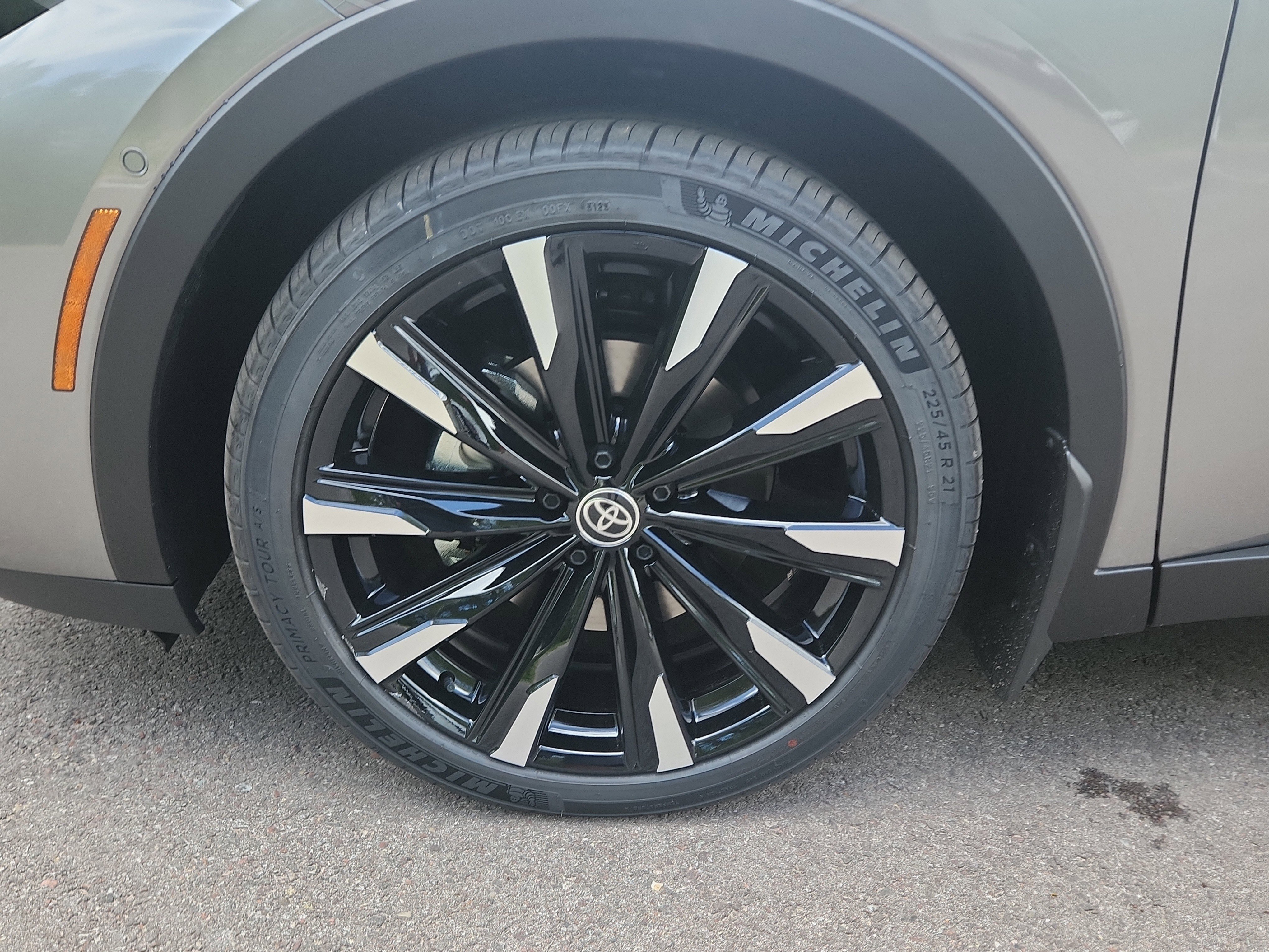 New 2026 Toyota Crown Platinum AWD/4WD image 11
