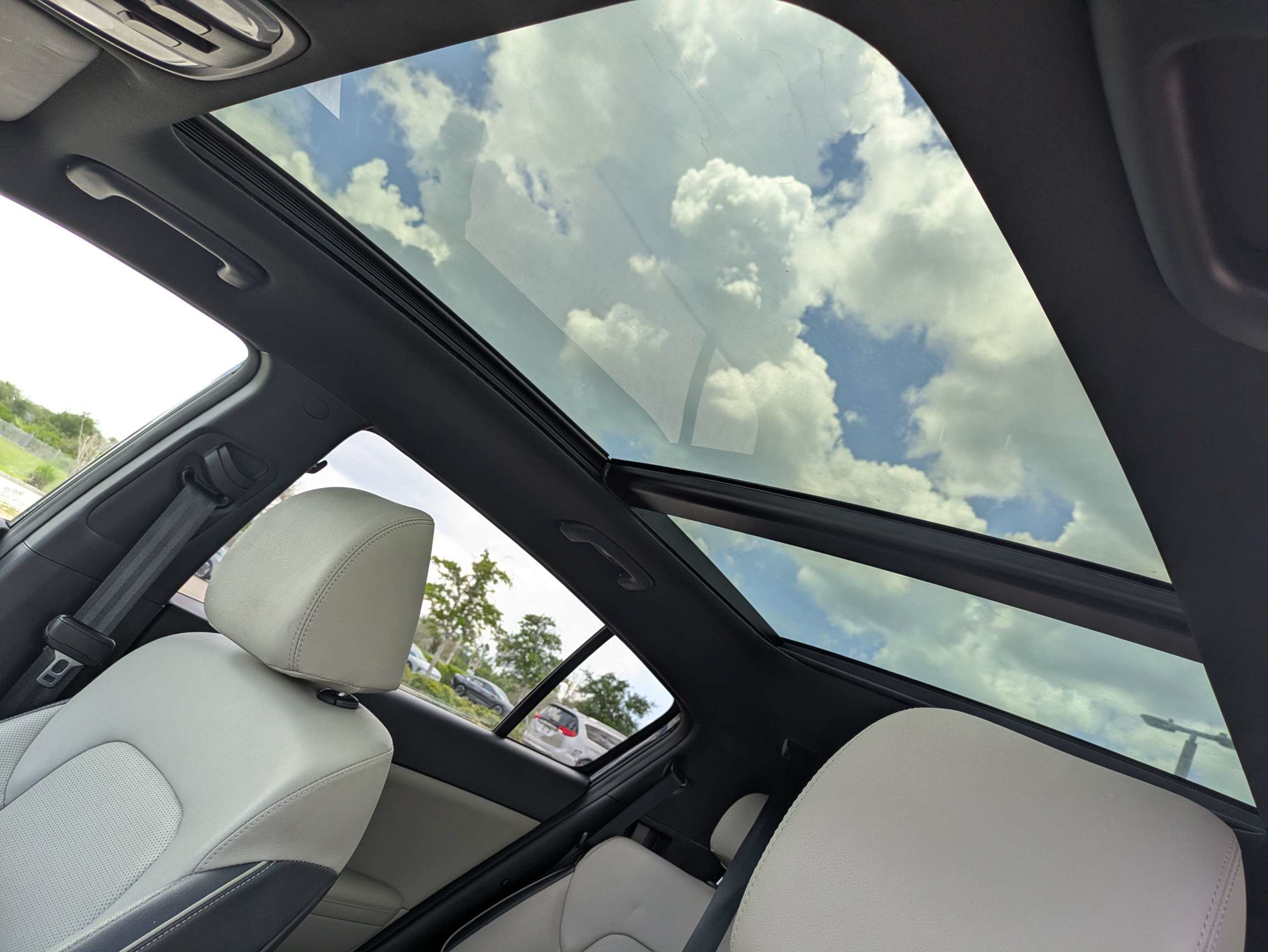 Certified 2022 Kia Sportage SX FWD image 25