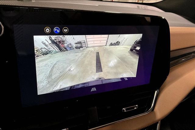 Certified 2025 Chevrolet Equinox ACTIV AWD/4WD image 23