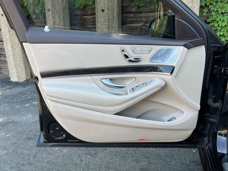 Used 2015 Mercedes-Benz S 550 4MATIC Sedan image 25