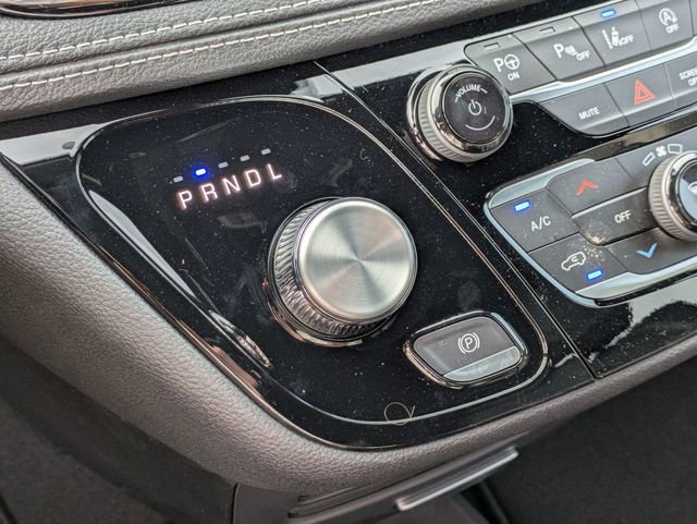 New 2025 Chrysler Pacifica Select image 25