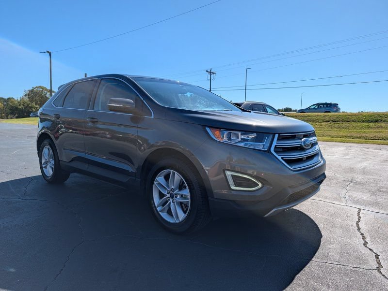 Used 2016 Ford Edge SEL w/ Equipment Group 201A AWD/4WD image 4