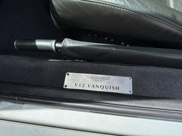 Used 2005 Aston Martin Vanquish S image 8