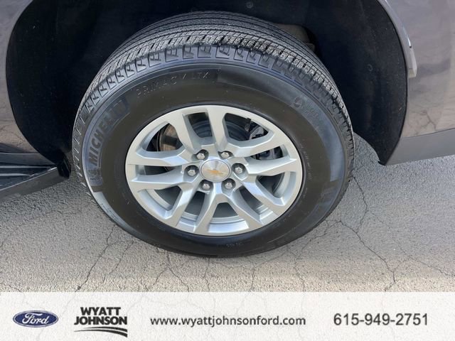 Used 2024 Chevrolet Suburban LT image 11