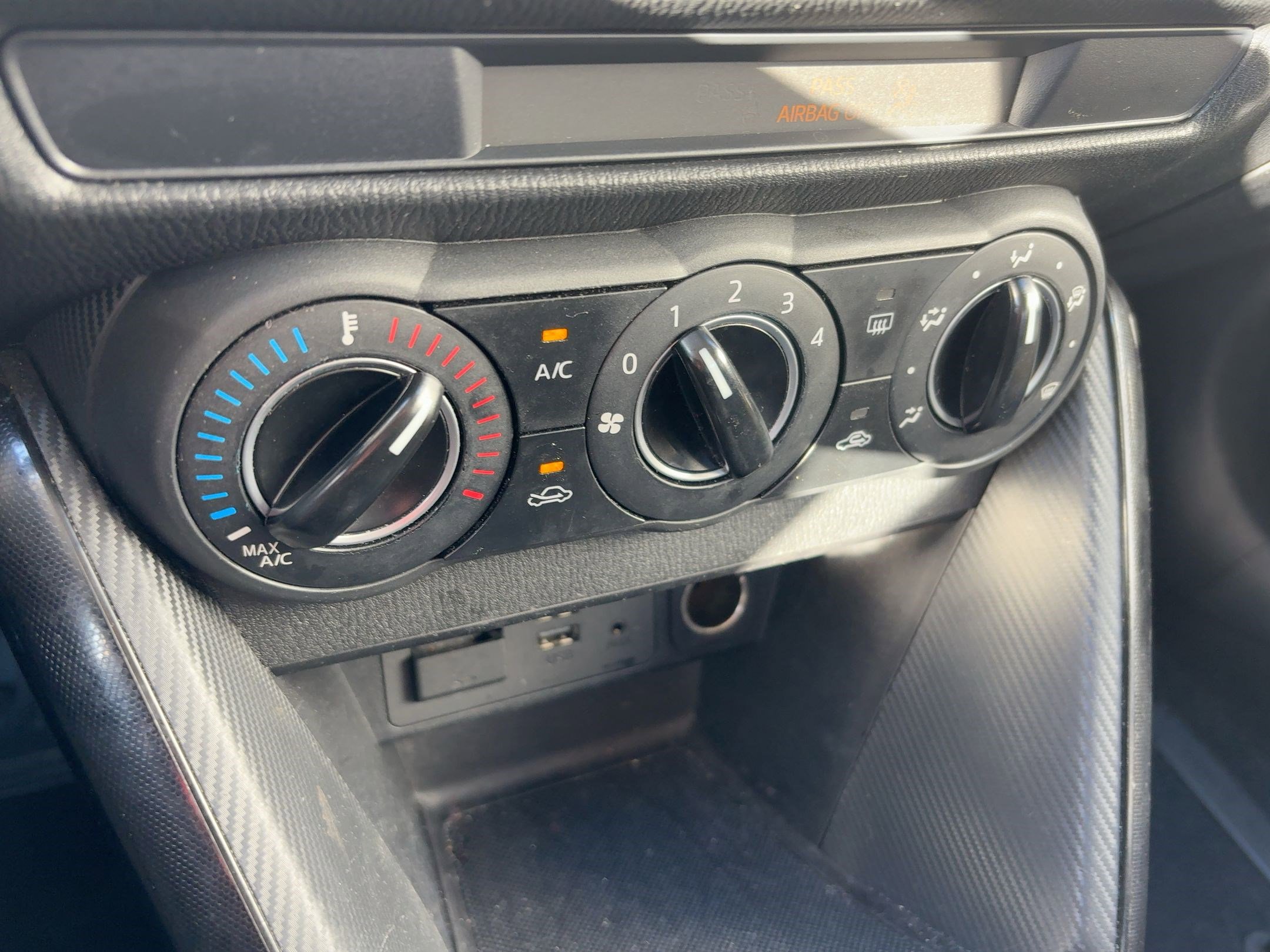 Used 2017 Toyota Yaris iA image 18