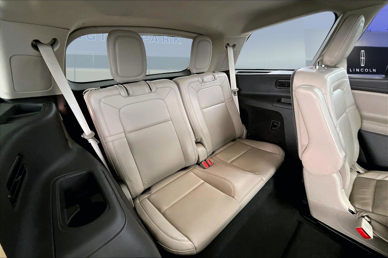 Used 2021 Lincoln Aviator Reserve w/ Equipment Group 201A image 26