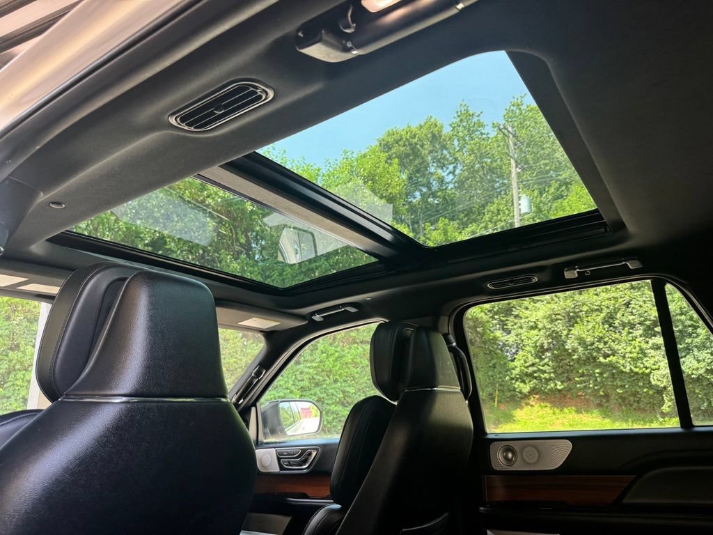 Used 2018 Lincoln Navigator L Reserve w/ Technology Package AWD/4WD image 26