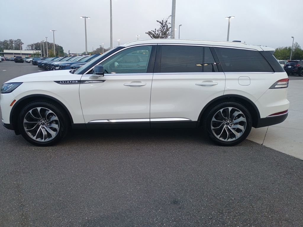 Used 2025 Lincoln Aviator 2WD w/ Equipment Group 101A image 8