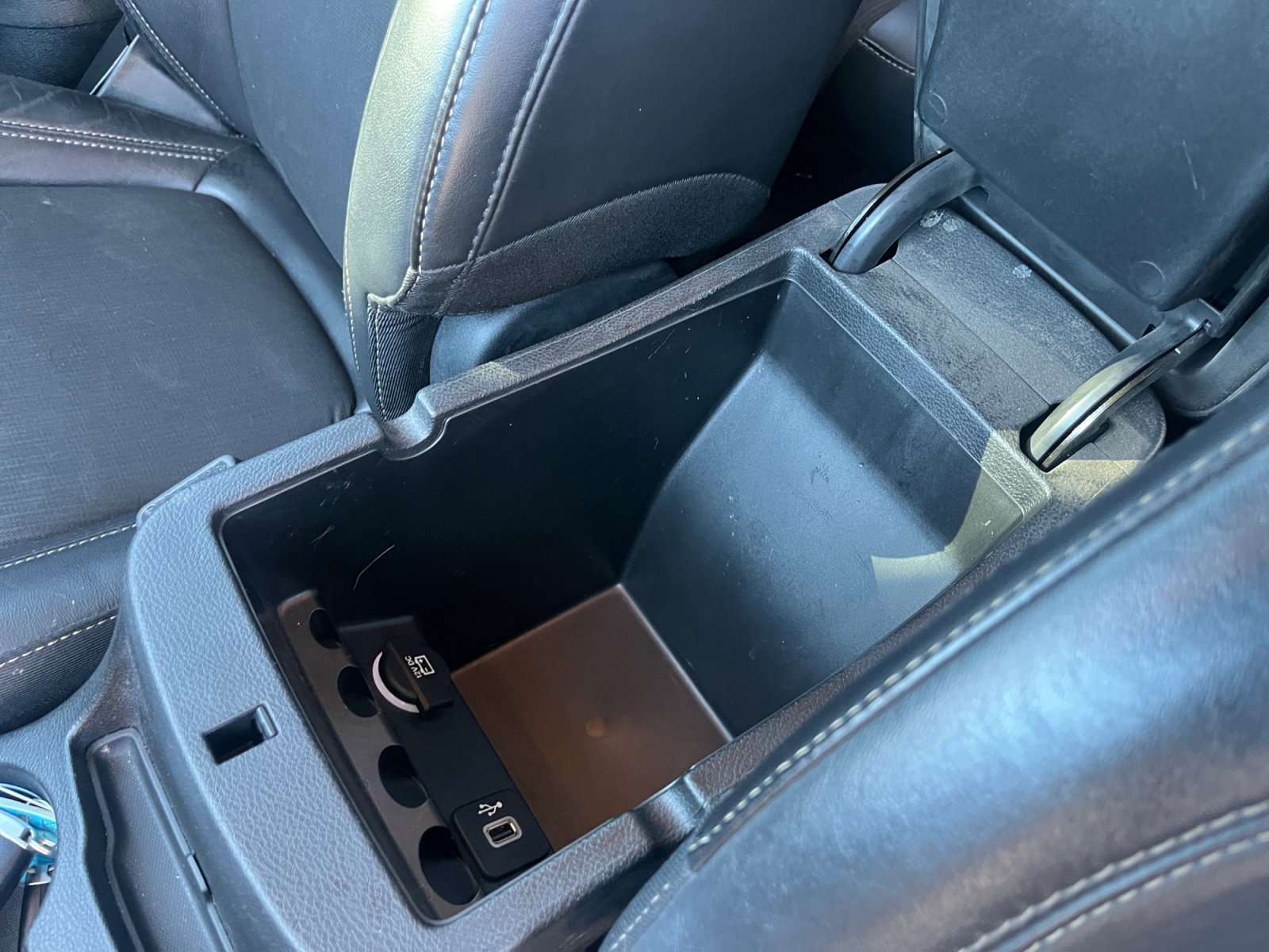 Used 2018 Jeep Cherokee Latitude Plus image 15