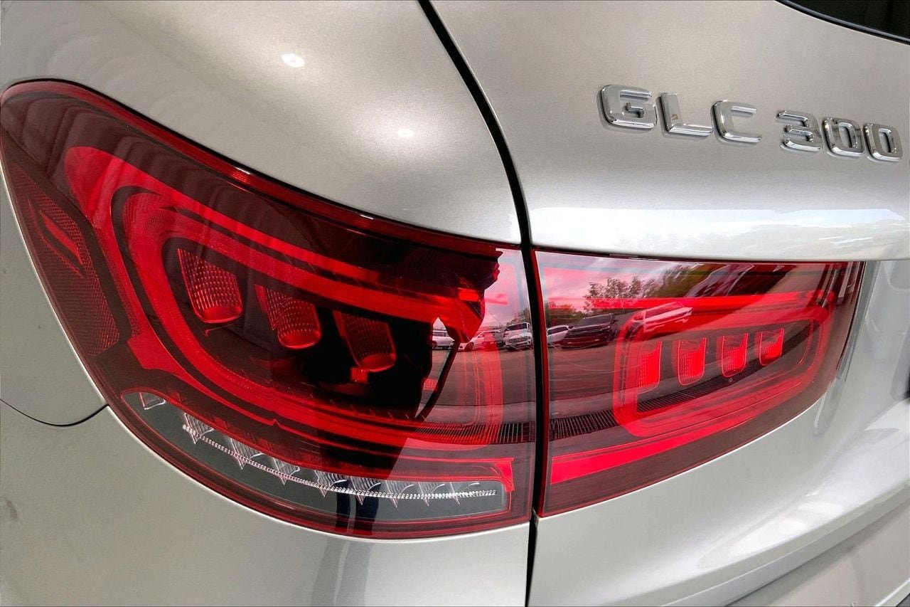 Used 2022 Mercedes-Benz GLC 300 image 29