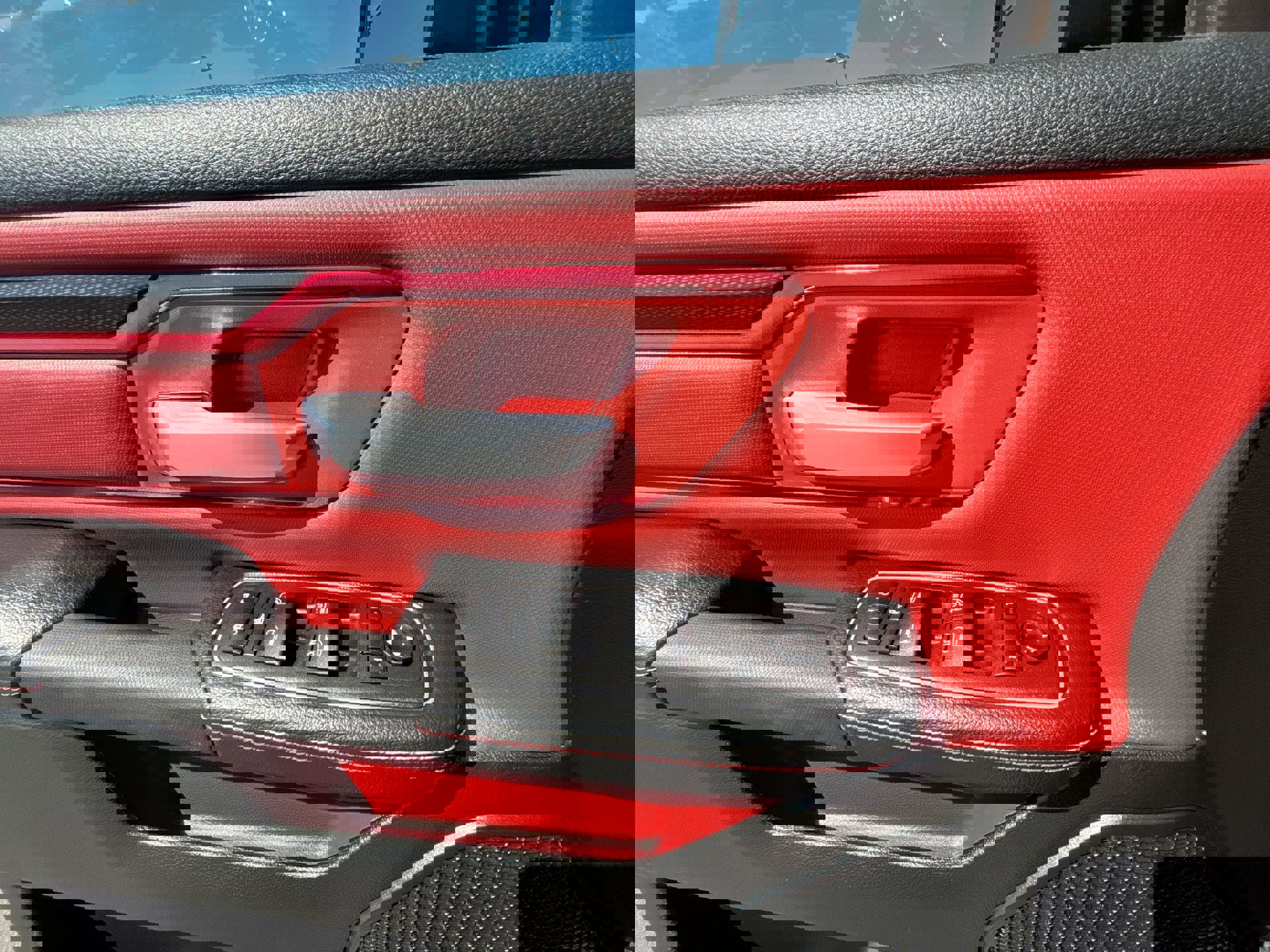 Used 2023 RAM 1500 Rebel image 64