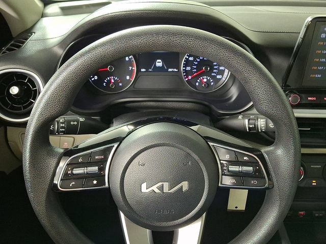 Used 2023 Kia Forte LXS w/ LXS Technology Package FWD image 18