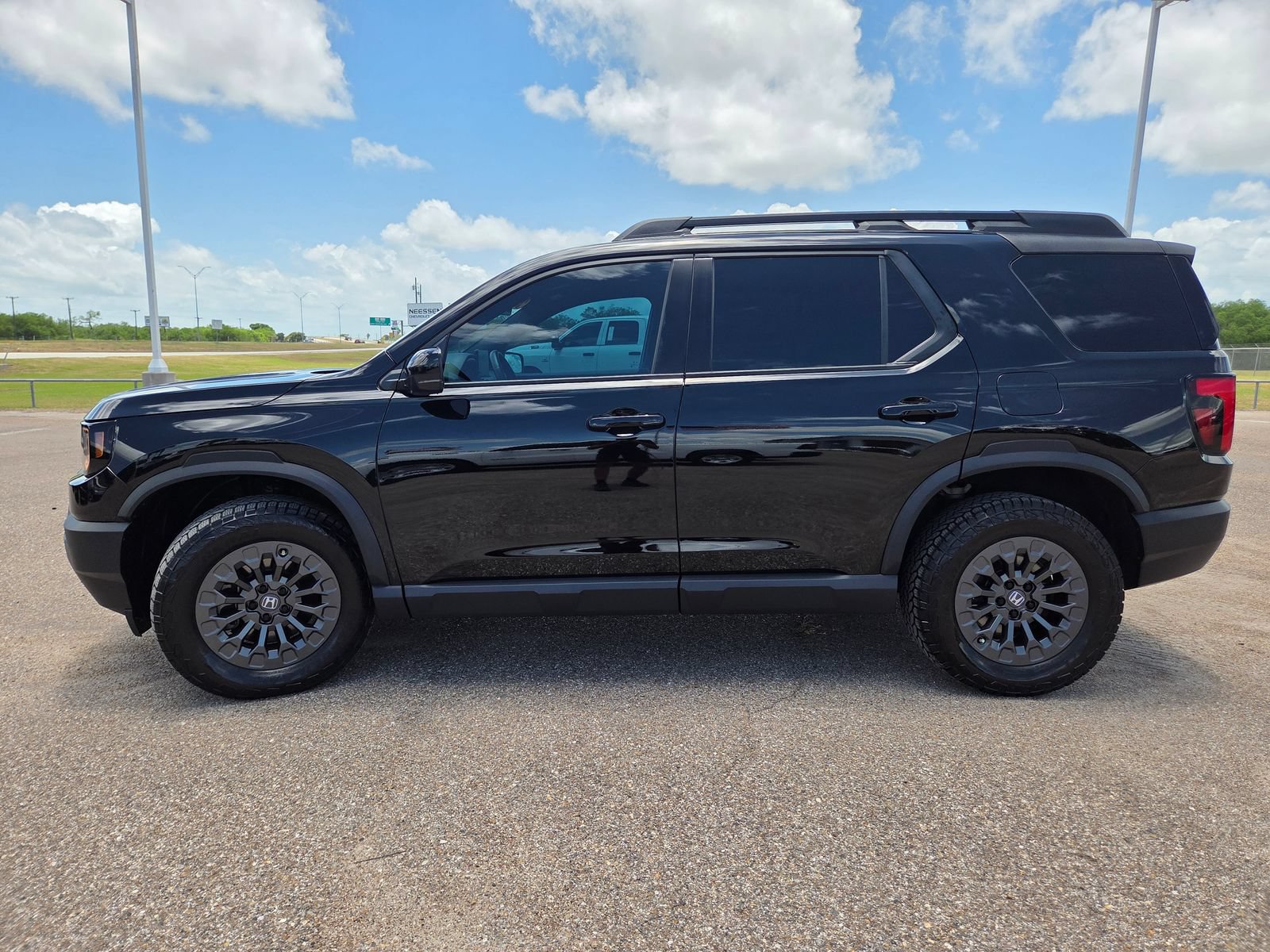Used 2026 Honda Passport TrailSport image 4