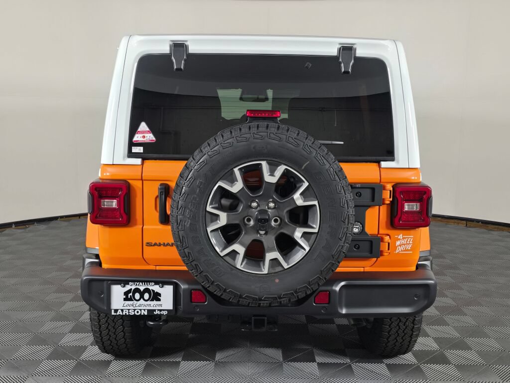 New 2026 Jeep Wrangler Unlimited Sahara w/ Whitecap Package AWD/4WD image 5