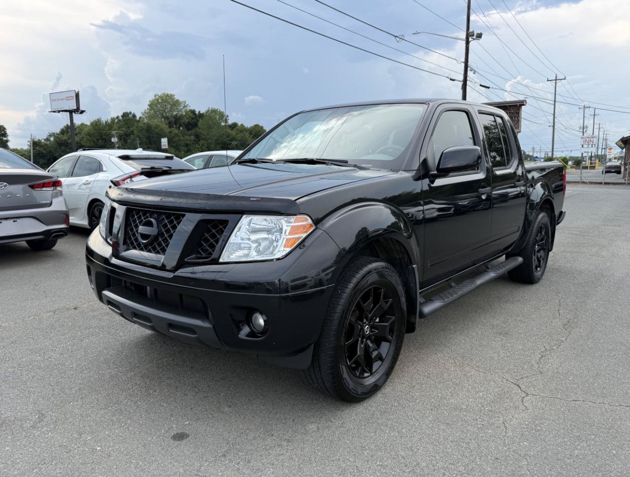 Used 2020 Nissan Frontier SV w/ Midnight Edition Floor Mats AWD/4WD image 3
