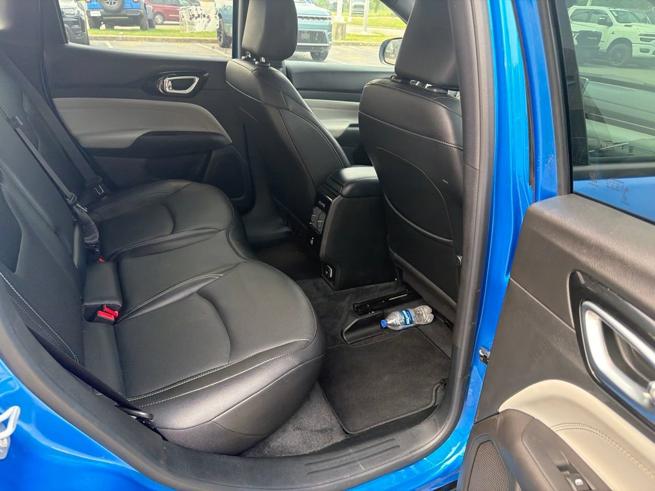 Used 2025 Jeep Compass Limited w/ Elite Group AWD/4WD image 14