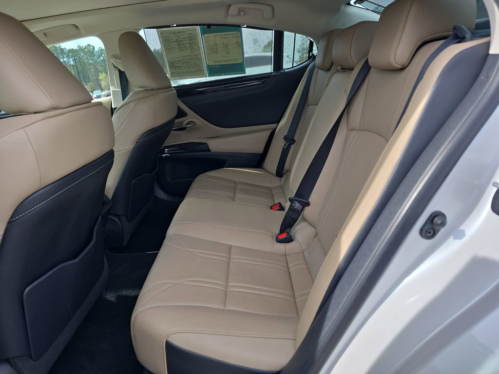 Used 2021 Lexus ES 350 Ultra Luxury w/ Accessory Package 2 image 18