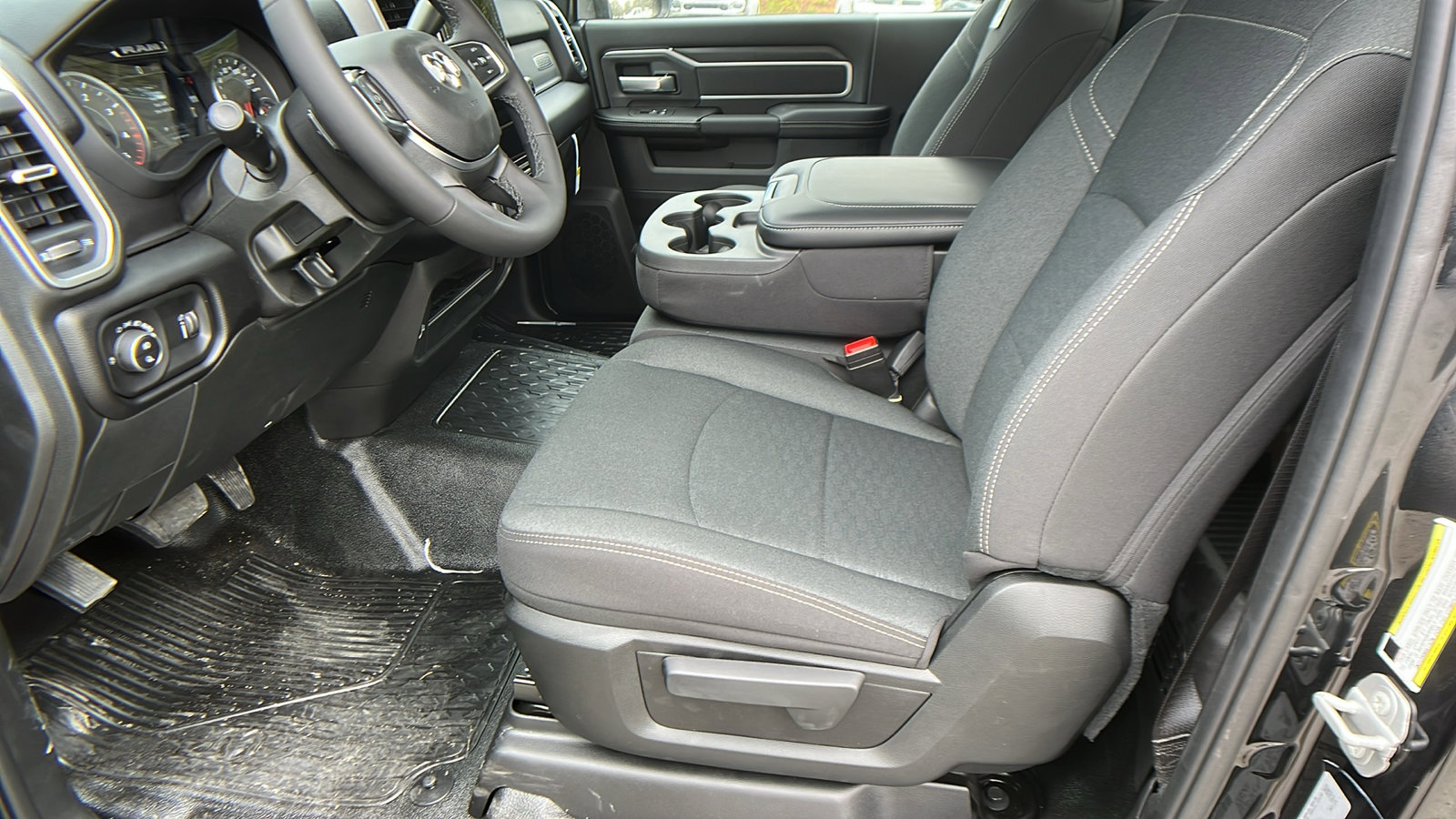 New 2025 RAM 5500 2WD Regular Cab image 16