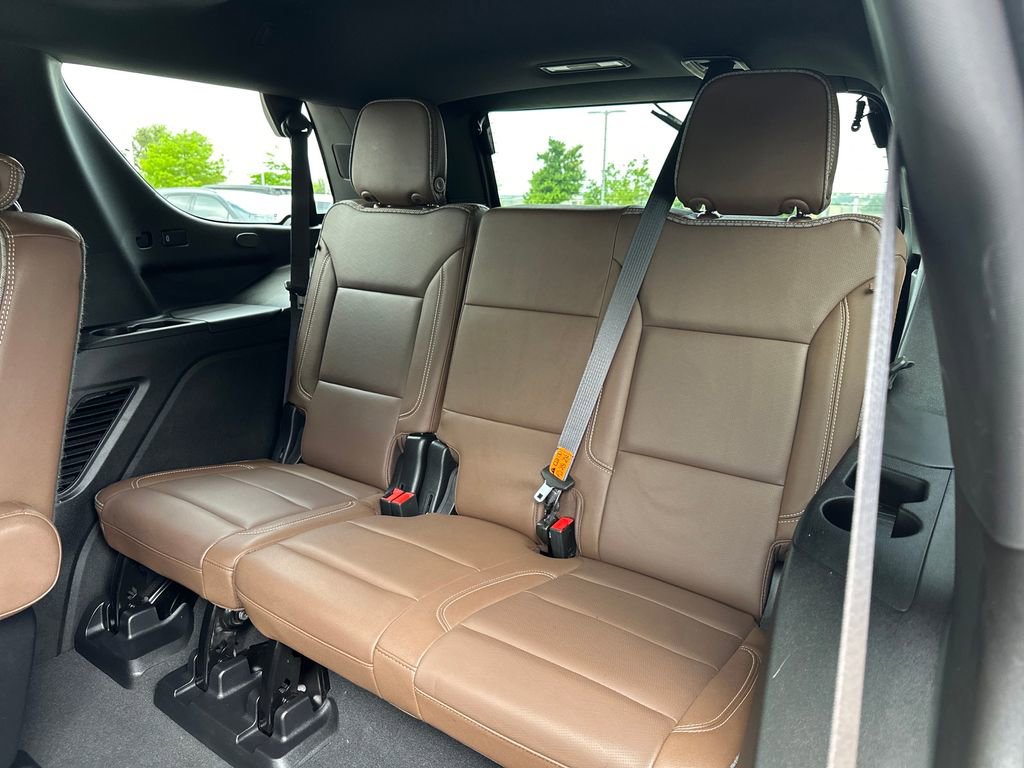 Used 2023 Chevrolet Tahoe High Country AWD/4WD image 40