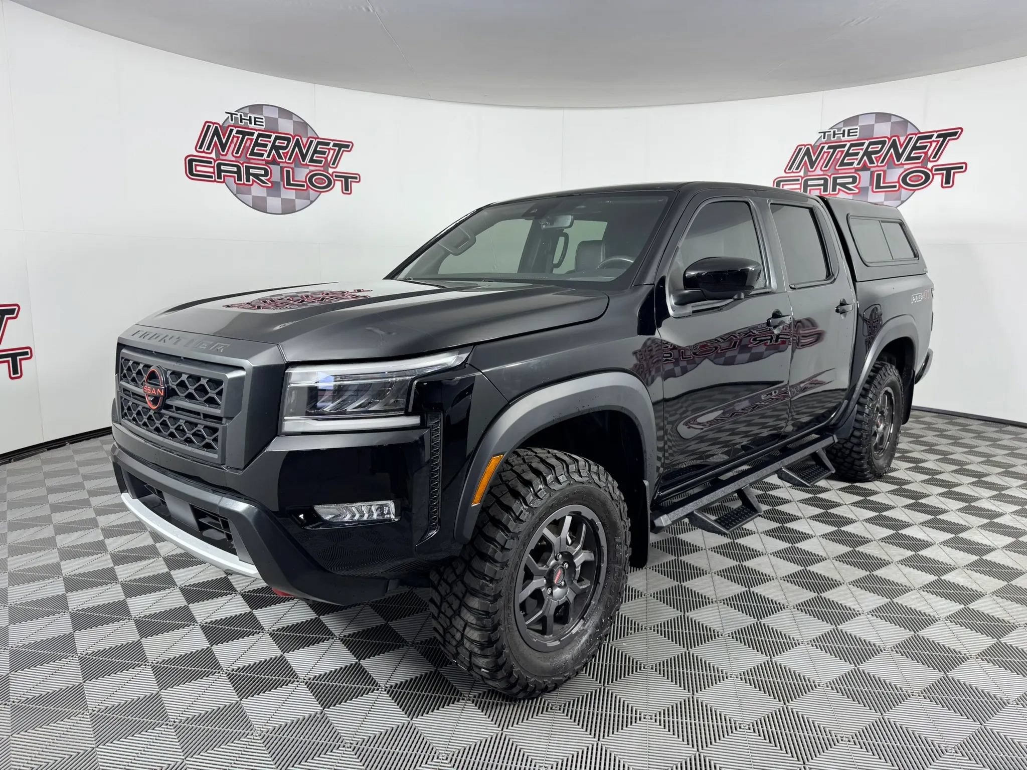 Used 2024 Nissan Frontier PRO-4X w/ Pro Premium Package AWD/4WD image 3
