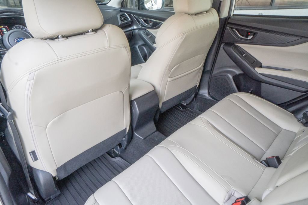 Used 2017 Subaru Impreza 2.0i Limited w/ Moonroof/BSD & Rcta/Eyesight image 18