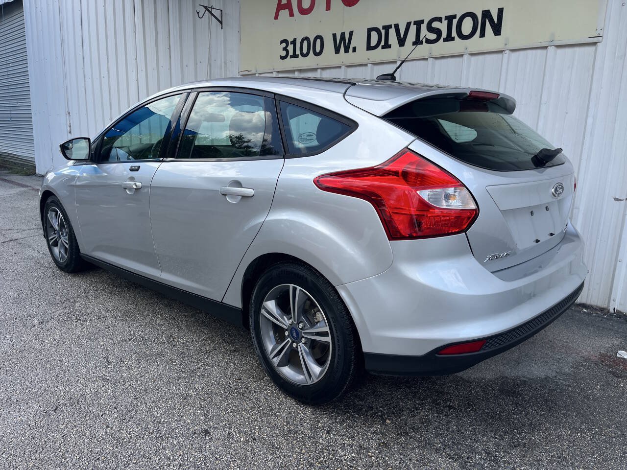 Used 2014 Ford Focus SE w/ SE Sport Package FWD image 6