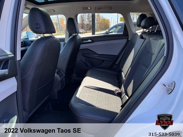 Used 2022 Volkswagen Taos SE w/ Panoramic Sunroof Package image 38