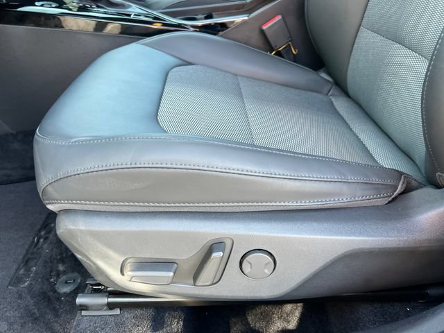 Used 2024 Kia Niro EX FWD image 9