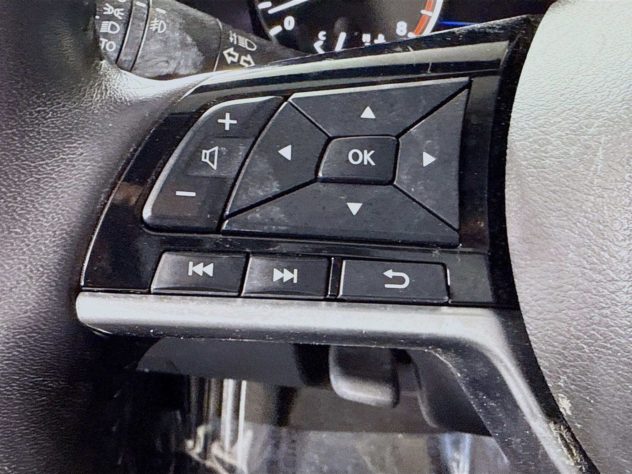 Used 2020 Nissan Altima 2.5 SV image 14