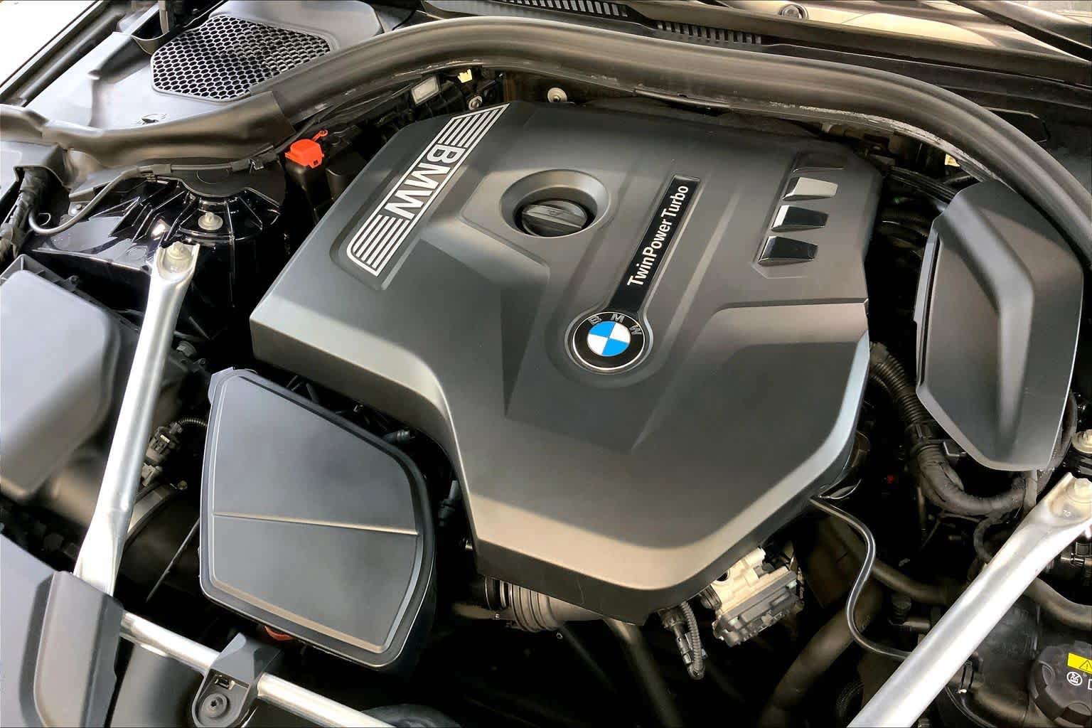 Used 2018 BMW 530i xDrive w/ Premium Package AWD/4WD image 31