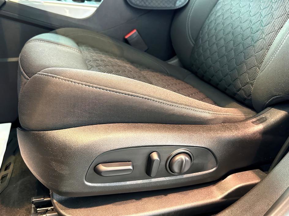 Used 2021 Chevrolet Blazer LT image 15