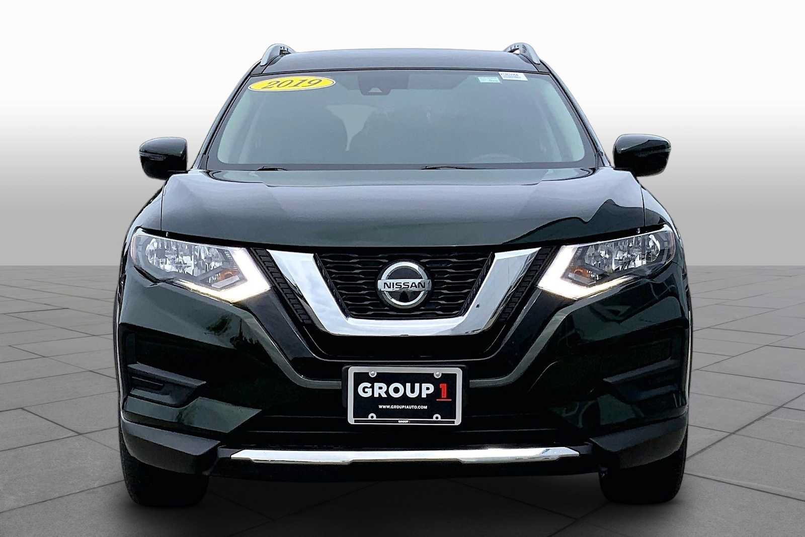 Used 2019 Nissan Rogue SV AWD/4WD image 4