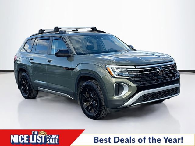Used 2024 Volkswagen Atlas Peak Edition SEL image 1