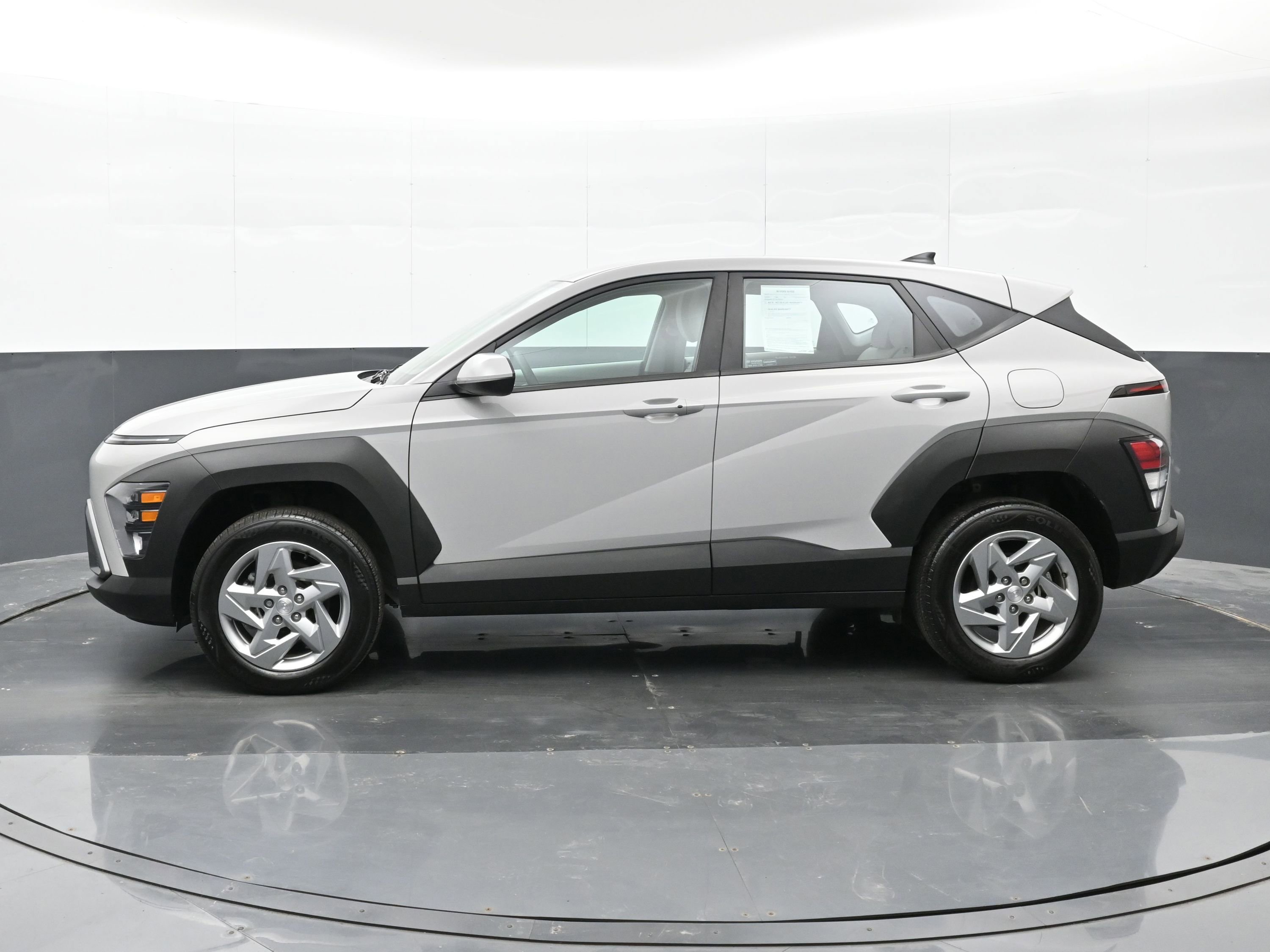 Certified 2024 Hyundai Kona SE AWD/4WD image 9