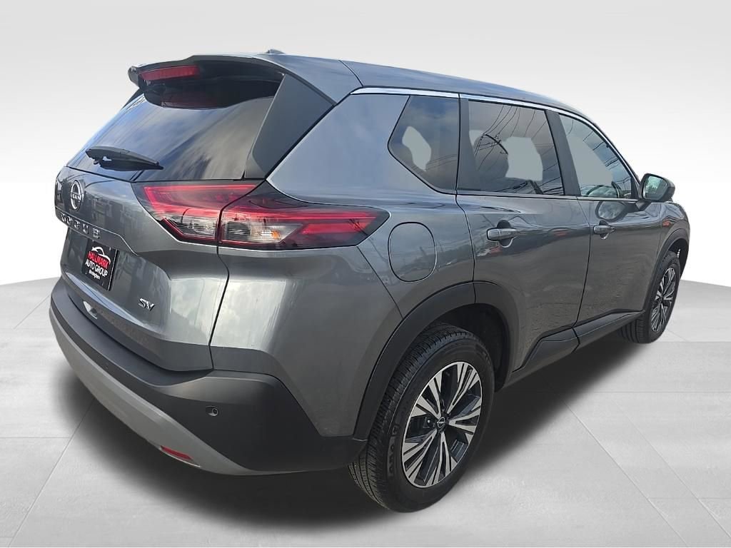 Used 2023 Nissan Rogue SV FWD image 3
