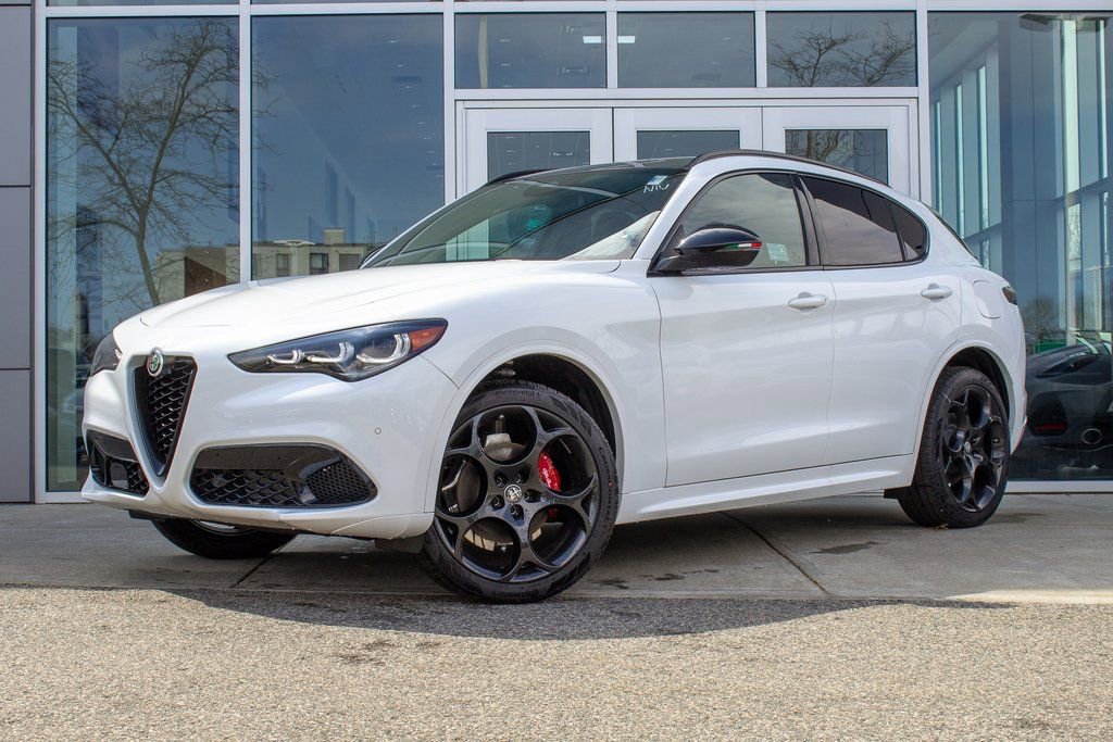 New 2025 Alfa Romeo Stelvio Tributo Italiano w/ Active Assist Plus Package video 1