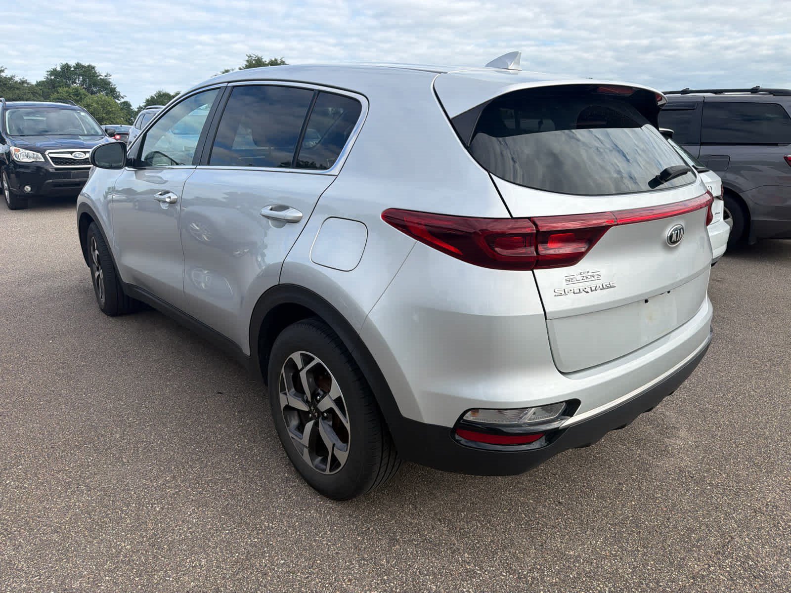 Used 2020 Kia Sportage LX FWD image 2