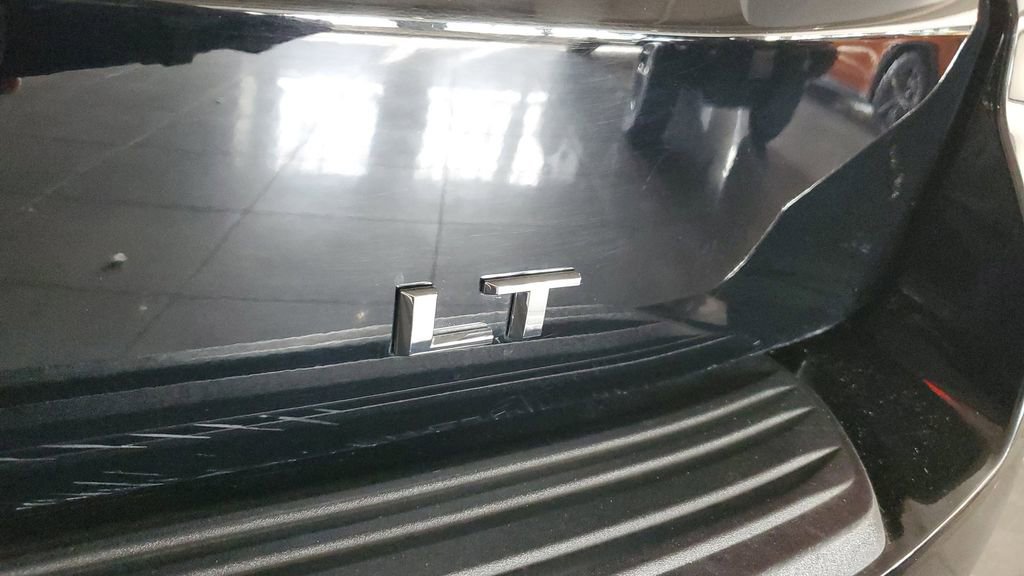 Used 2024 Chevrolet Tahoe LT image 9