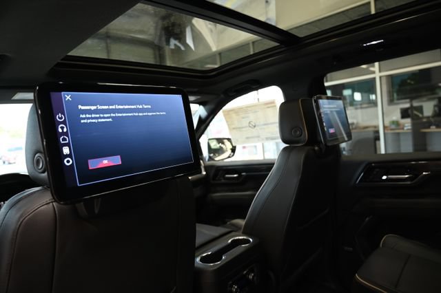 New 2026 GMC Yukon XL Elevation w/ Elevation Premium Package AWD/4WD image 22