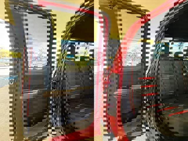 Used 2017 Ford F150 XLT w/ Equipment Group 302A Luxury image 23