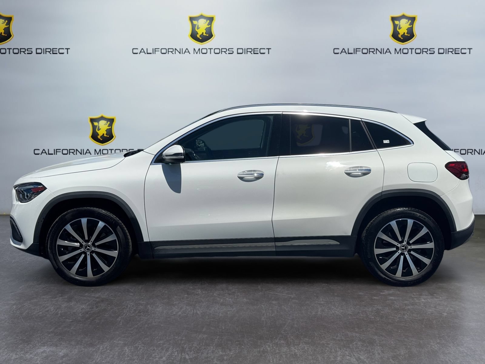 Used 2023 Mercedes-Benz GLA 250 w/ Premium Package image 8