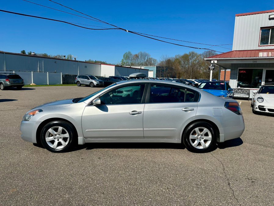 Used 2009 Nissan Altima 3.5 SL w/ Emergency Aid Pkg FWD image 5